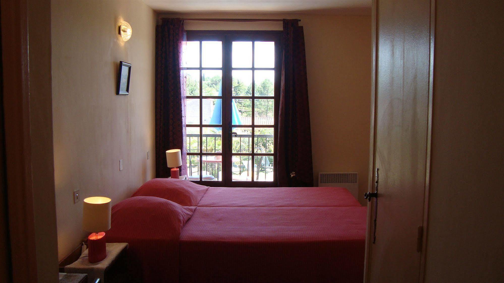 Hotel De La Poste Peymeinade Exterior photo
