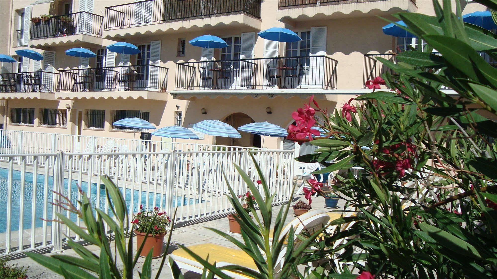 Hotel De La Poste Peymeinade Exterior photo